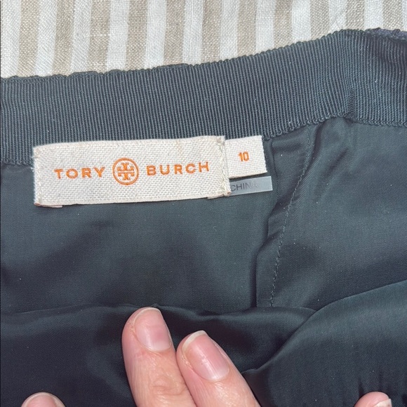 Elegant Tory Burch Lace Pencil Skirt - Navy Blue with green lining  size 10 - Picture 2 of 5